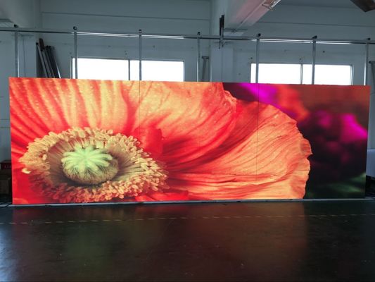 Dobra cena Etapowe ekrany LED Wyświetlacz reklamowy do wnętrz HD P4 Szafka 1920 Hz Szafka RGB 3 w 1 512 x 512 mm ， jasność 1500cd w Internecie
