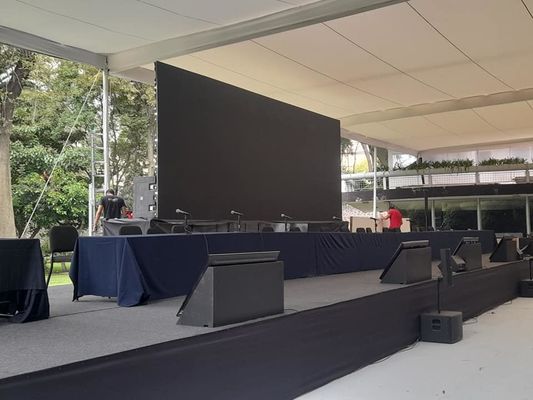 Dobra cena Pełnokolorowy kryty ekran Led P4 512x512mm Odlewanie ciśnieniowe Panel aluminiowy Wynajem Stage Led Video Wall Duży ekran wyświetlacza dla w Internecie