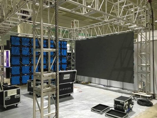 Dobra cena stała instalacja lub wynajem mobilny super jasny P2 SMD pełnokolorowy kryty ekran mini led o wysokiej rozdzielczości, w Internecie
