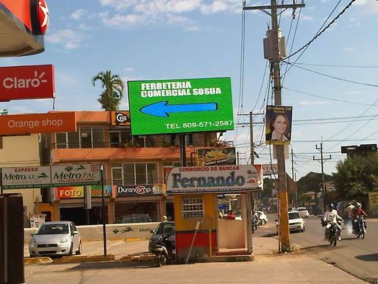 Zewnętrzna ściana wideo led na zewnątrz 960x960mm P5 P6 P8 P10 reklama niestandardowy bezprzewodowy stały gigantyczny wyświetlacz LED